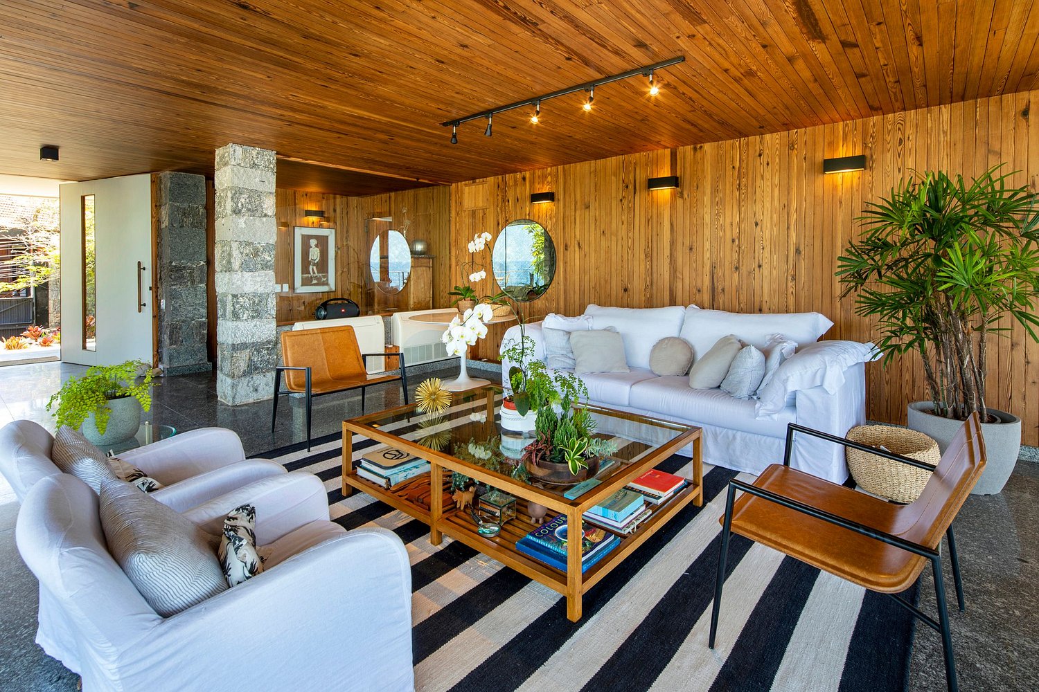 Photo 6 of Beachfront villa in Joá